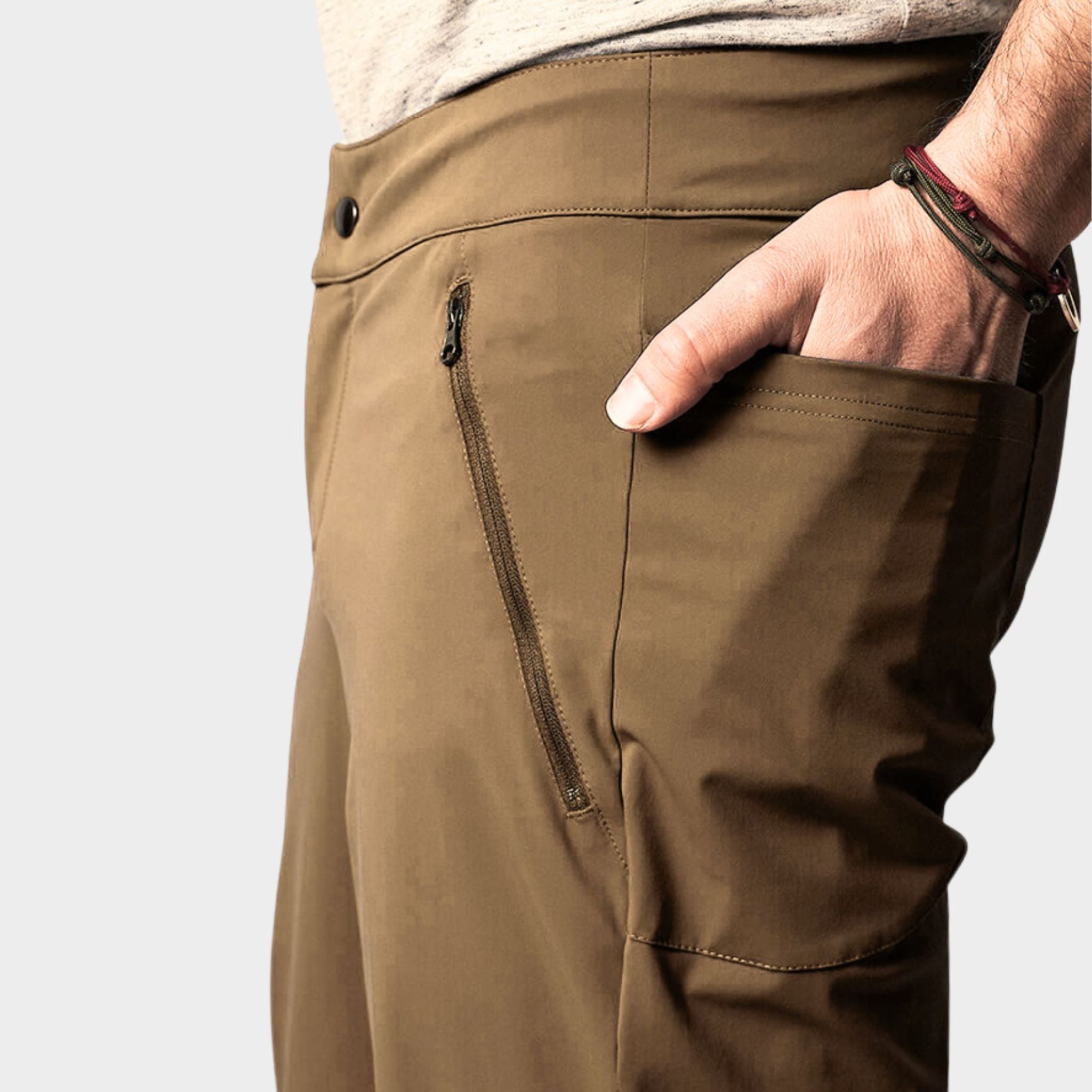 EU-phoric Lightweight Adventure Shorts Braun