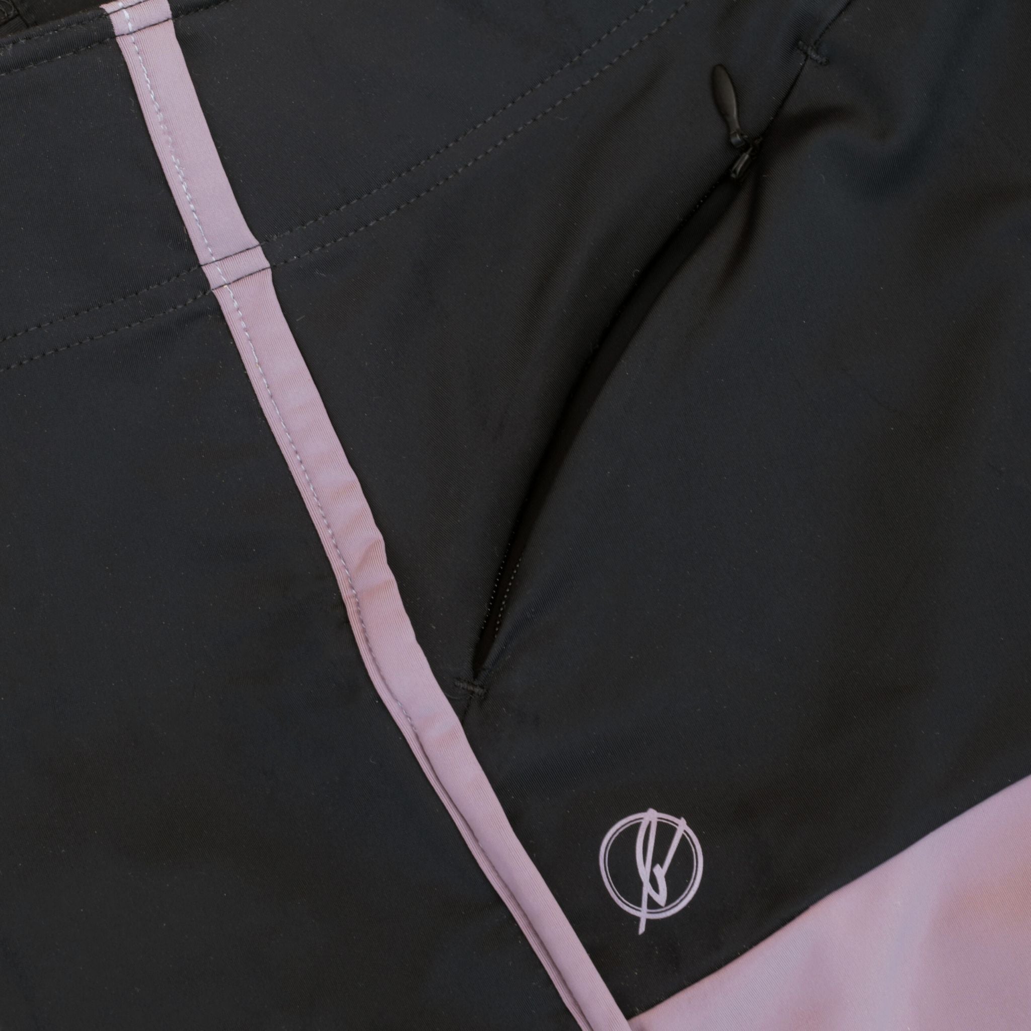 ECONY Max-Flex Boardshorts in Lila/Schwarz