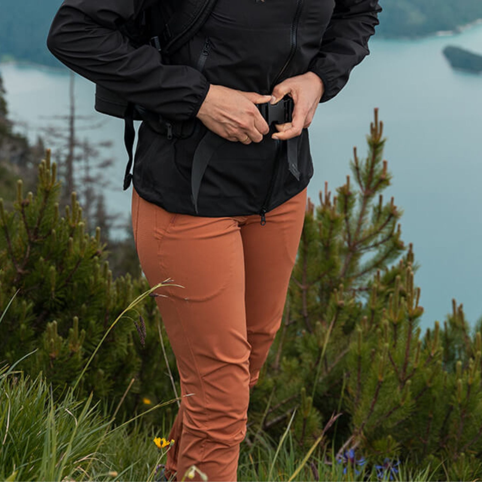 EU-phoric Lightweight Adventure Pants Damen Orange-Braun