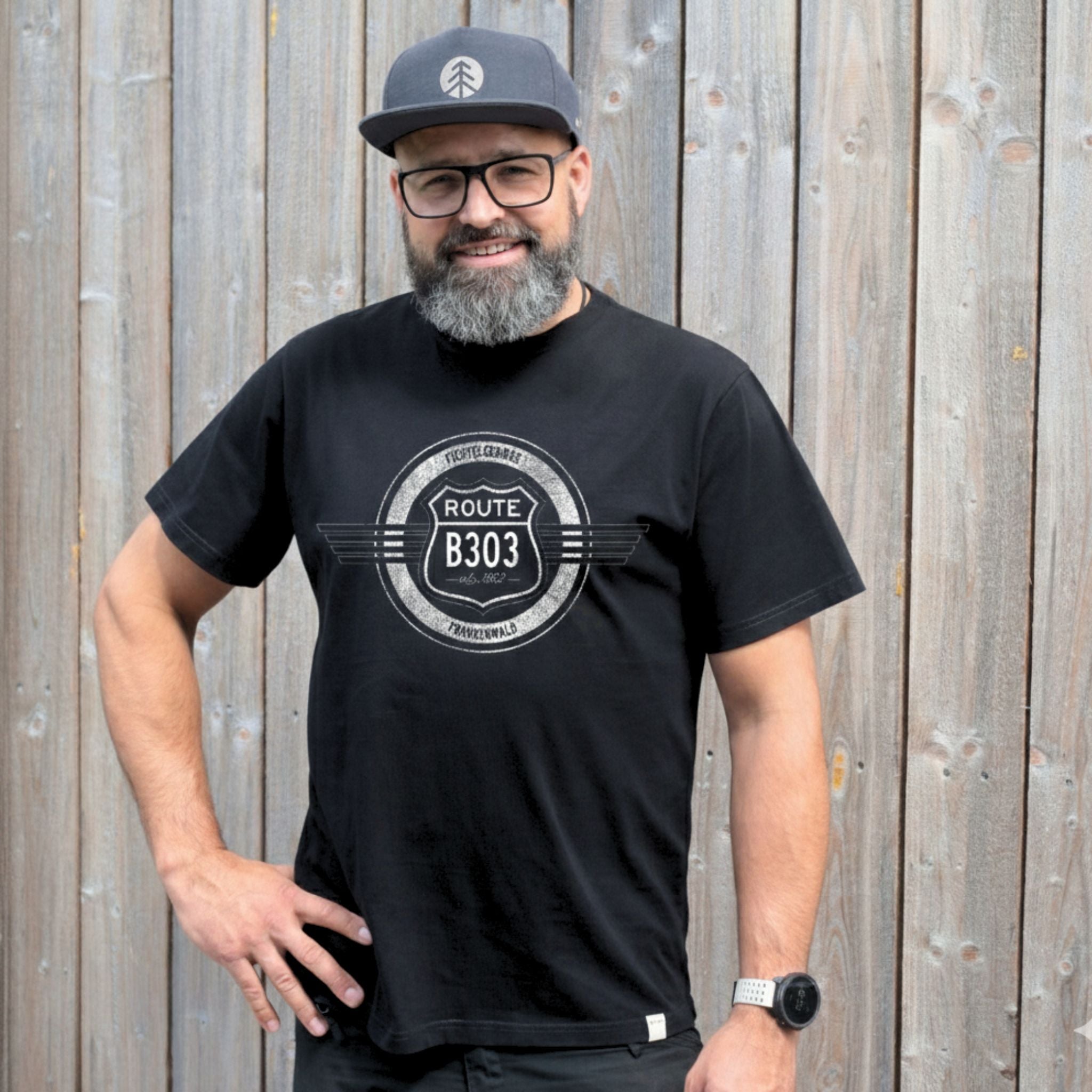 B303 T-Shirt Schwarz | Denn das Gute liegt so nah