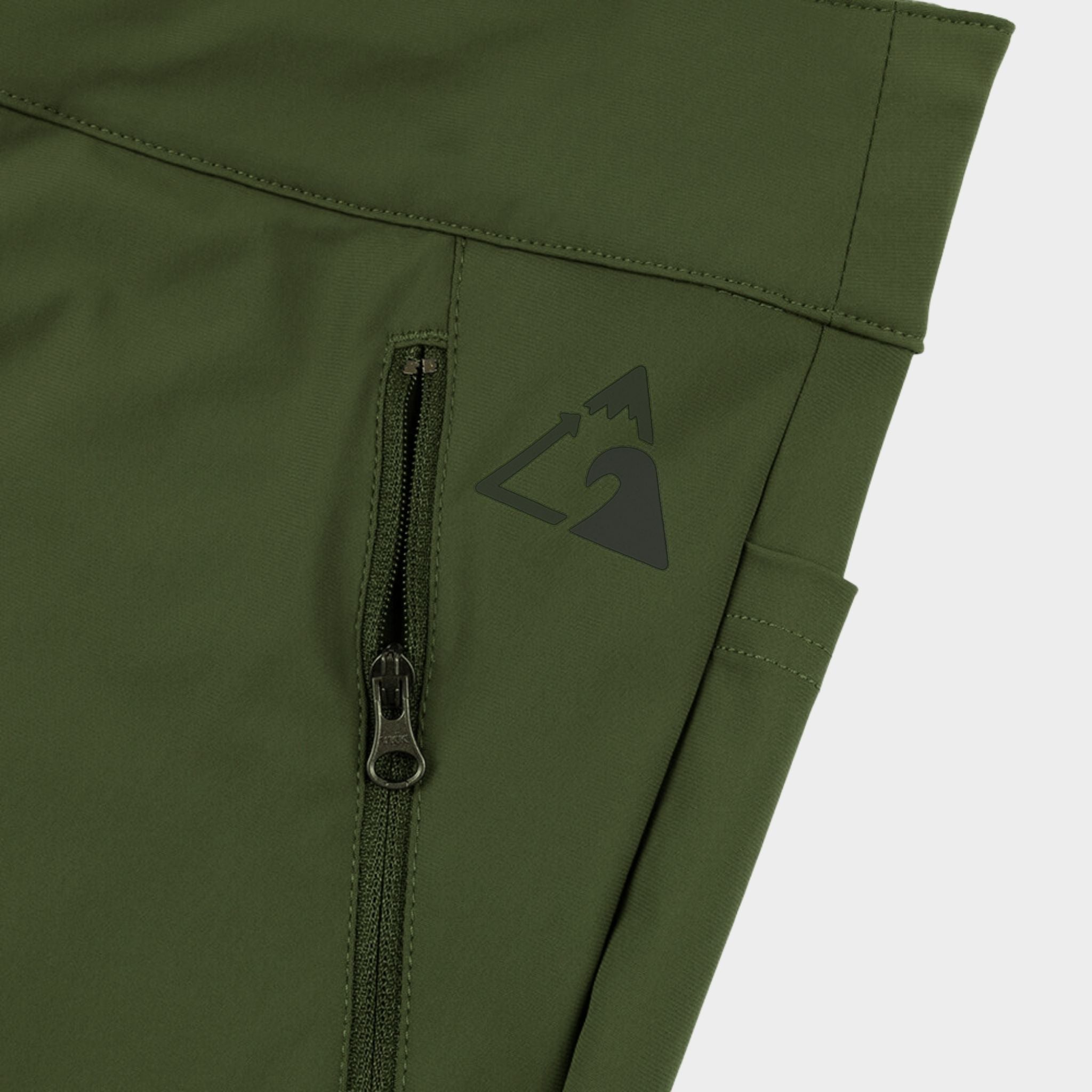EU-phoric Lightweight Adventure Shorts Grün