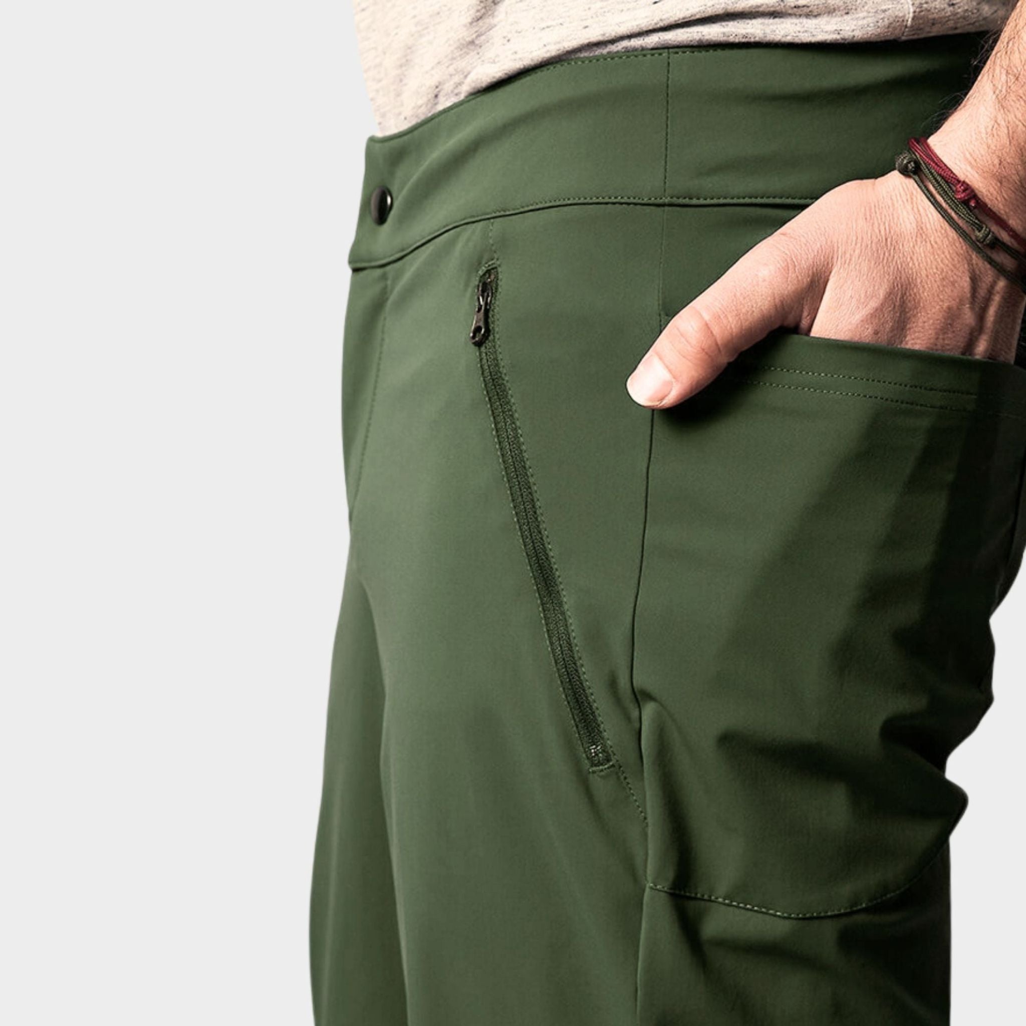 EU-phoric Lightweight Adventure Shorts Grün