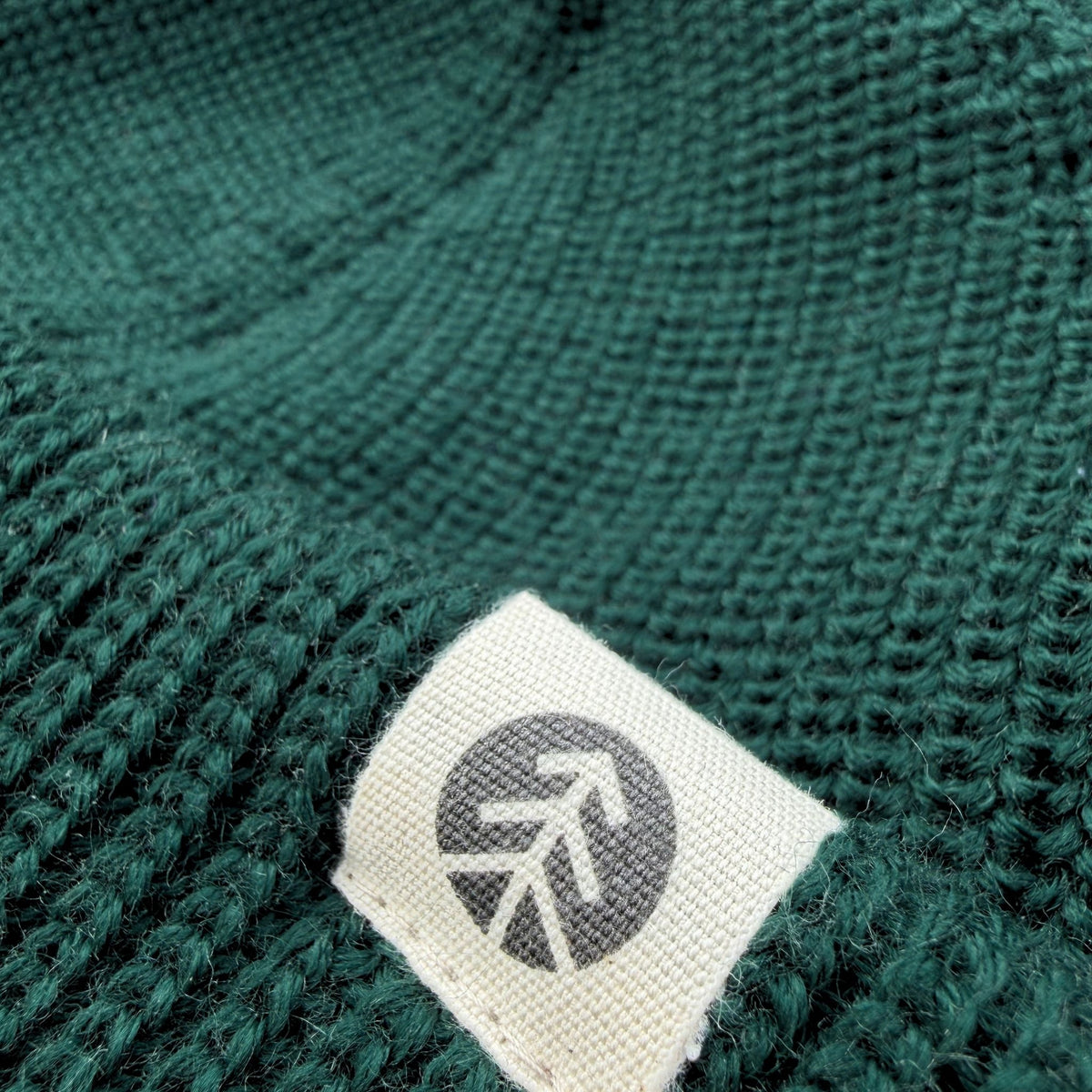 Ribbed Merino Knit Beanie Dunkelgrün